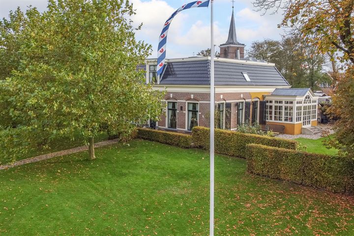 Dokkumer Straatweg 2 in Burdaard foto