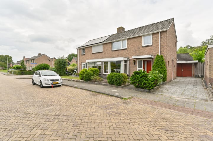 Dokter Broekhoffstraat 2 in Hollandscheveld