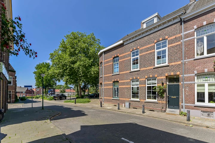 Dokter Leursstraat 18 in Roermond