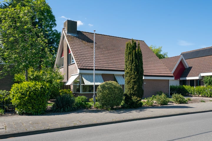 Dokter Lohmanstraat 1 in Obdam foto