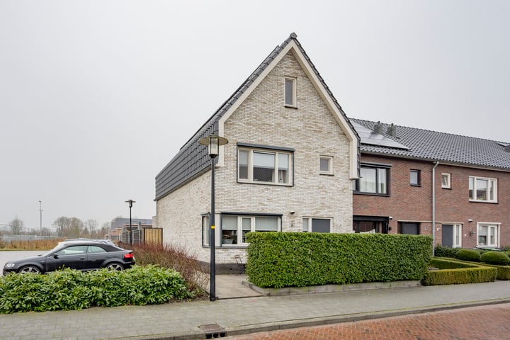 Dokter van de Kolkstraat 2 in Nijkerkerveen foto