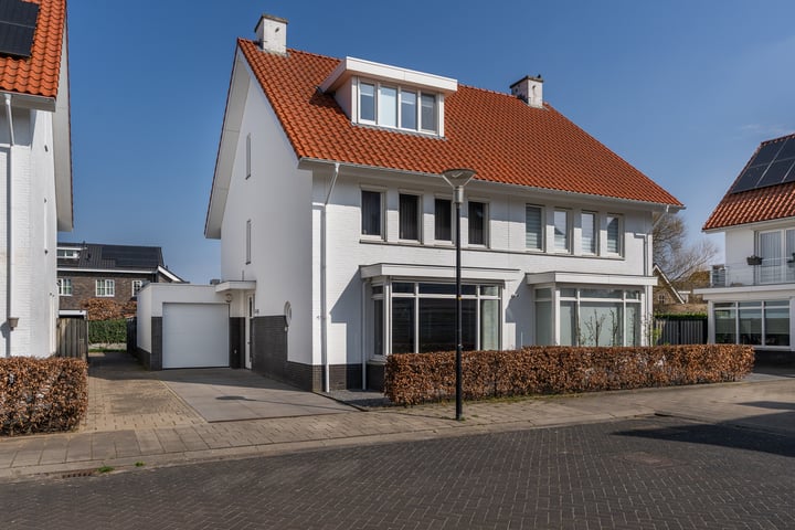 Dominee Bakkerushof 47 in Hedel foto