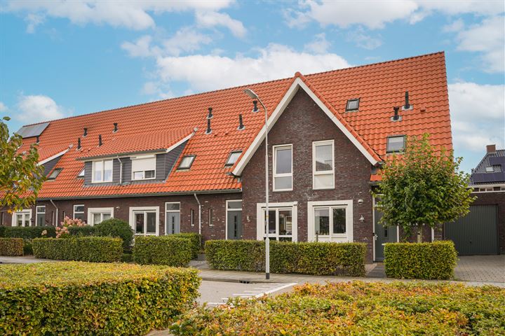 Dominee J T Doornenbalstraat 10 in Kesteren foto