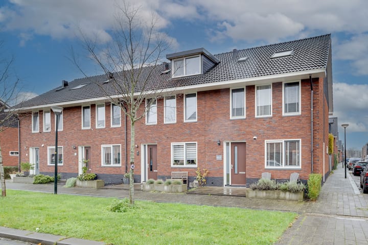 Don Carlosstraat 19 in Apeldoorn foto