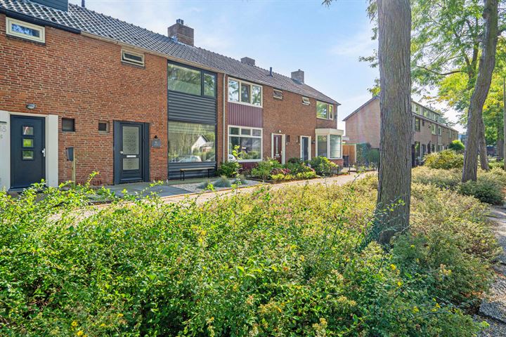 Donaustraat 16 in Emmeloord foto