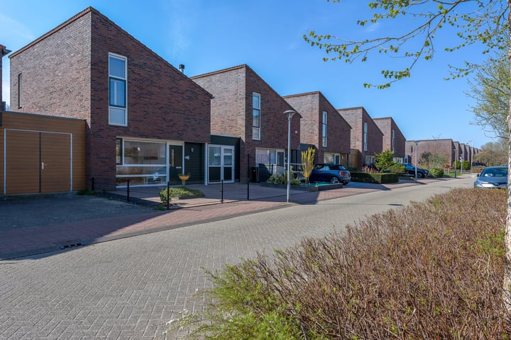 Donderdagstraat 21 in Almere