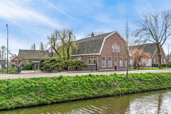 Dorp 105 in Benschop