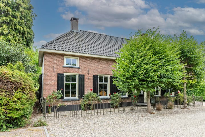 Dorpsplein 4 in Kesteren