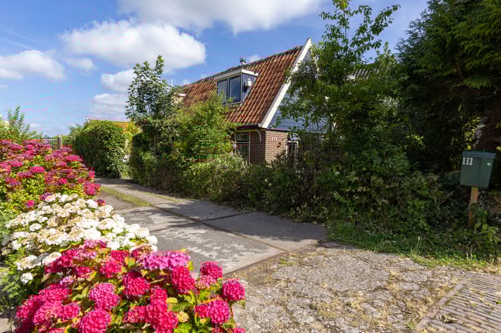 Foto van woning Dorpsstraat 111, Winkel