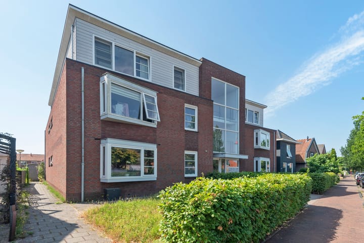 Dorpsstraat 12A in Wormer foto