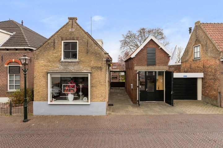 Dorpsstraat 17 in Poortugaal foto