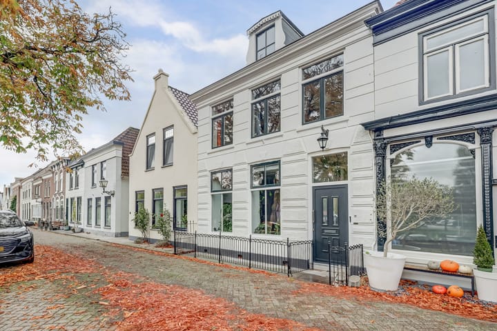 Dorpsstraat 19 in Zwartewaal foto