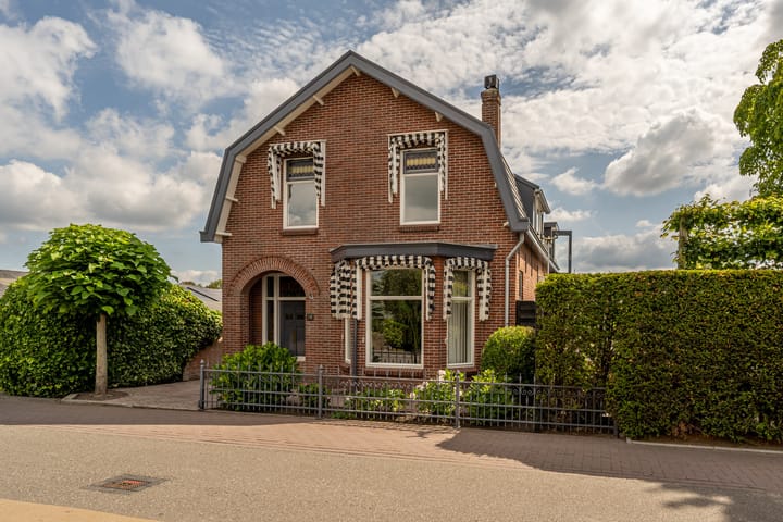 Dorpsstraat 19 in Maasdam foto