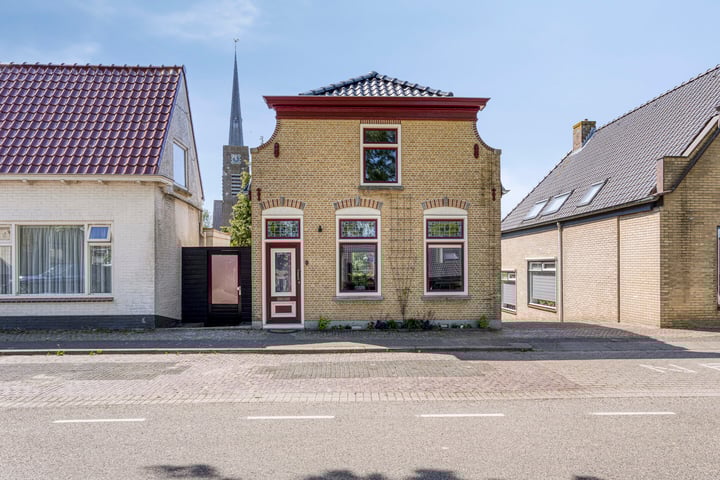 Dorpsstraat 199 in Zuid-Beijerland foto