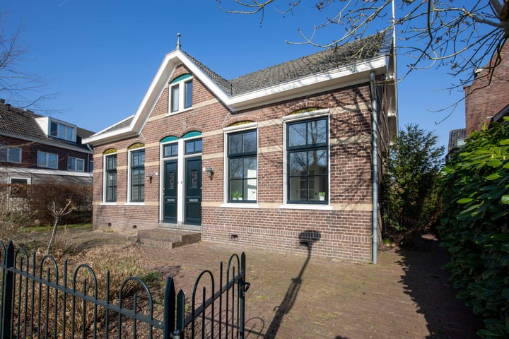 Dorpsstraat 2 in Ouderkerk aan de Amstel foto