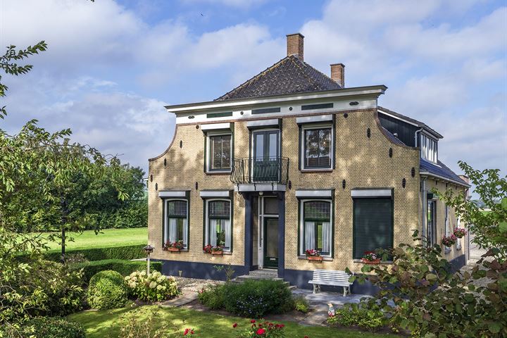 Foto van woning Dorpsstraat 2, Zuid-Beijerland