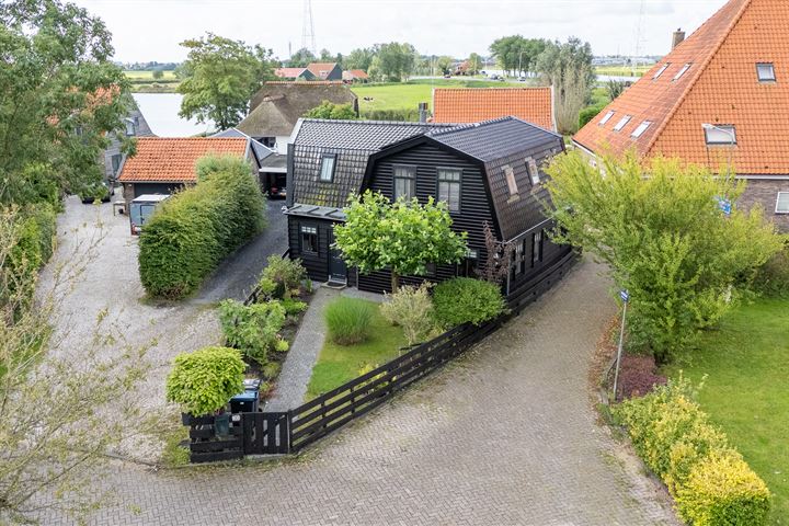 Dorpsstraat 20 in Markenbinnen foto