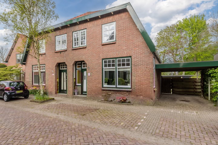 Dorpsstraat 213 in Broek op Langedijk foto