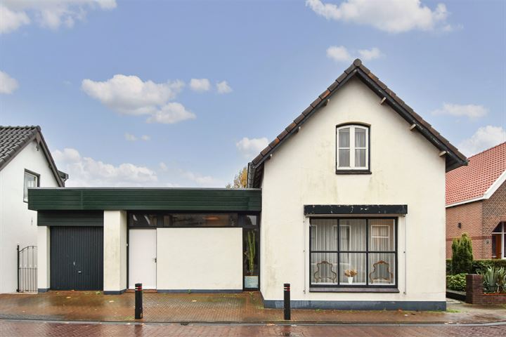 Dorpsstraat 216 in Zevenhuizen foto