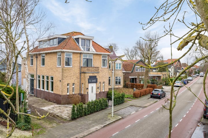 Dorpsstraat 283 in Assendelft foto