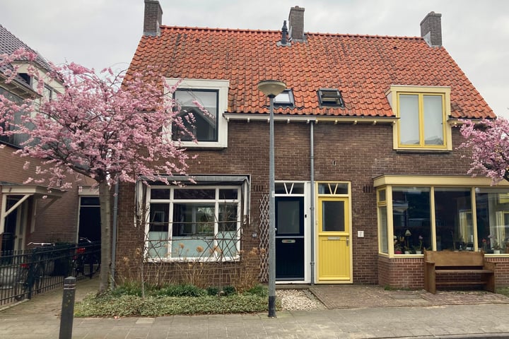 Dorpsstraat 430 in Assendelft foto