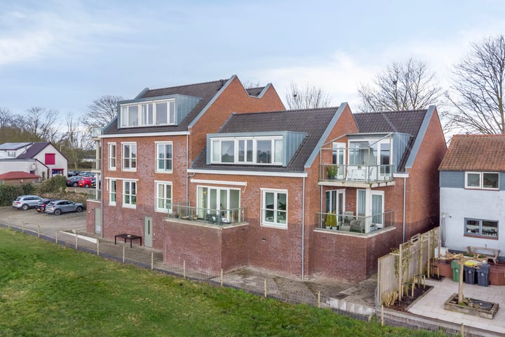 Dorpsstraat 45A in Zuid-Beijerland foto
