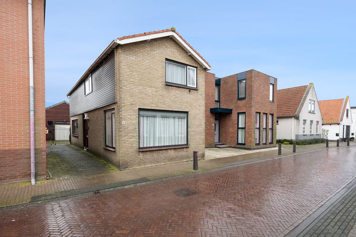 Dorpsstraat 47 in Zevenhuizen foto