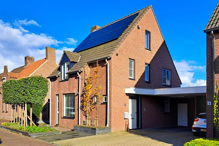 Dorpsstraat 4a in Neerkant foto
