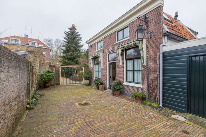 Dorpsstraat 52 in Warmond foto