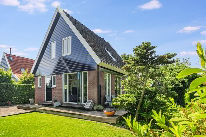 Dorpsstraat 53b in Markenbinnen foto
