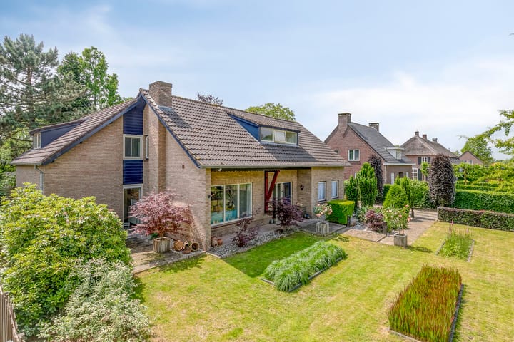 Dorpsstraat 57 in Loosbroek foto