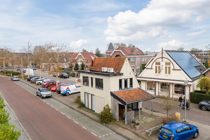 Dorpsstraat 597 in Noord-Scharwoude foto