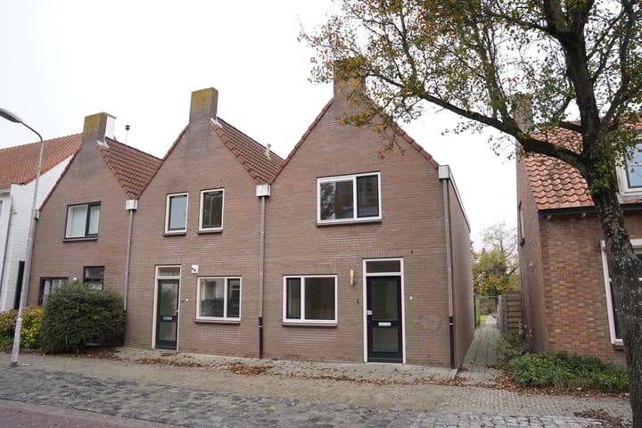 Dorpsstraat 6 in Sint Kruis