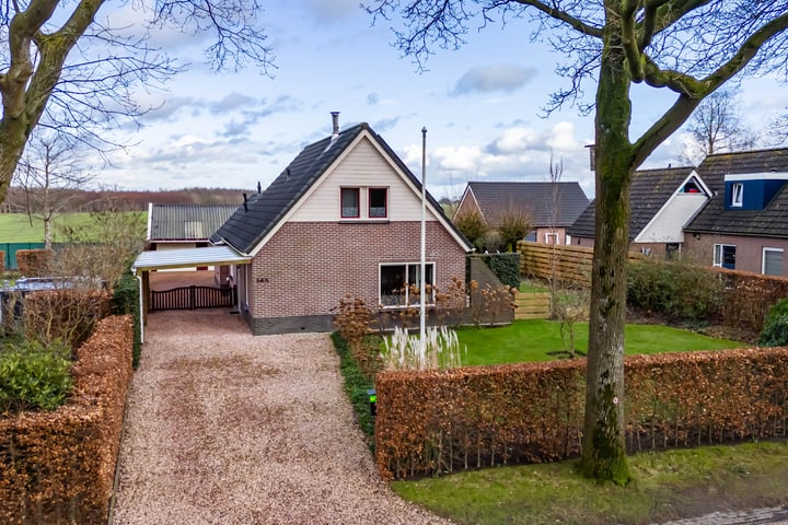 Dorpsstraat 64B in Zuidlaarderveen foto
