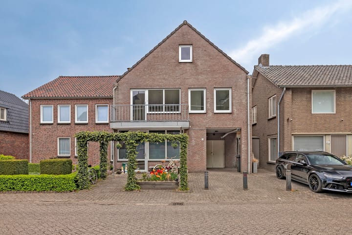 Dorpsstraat 66a in Loosbroek foto