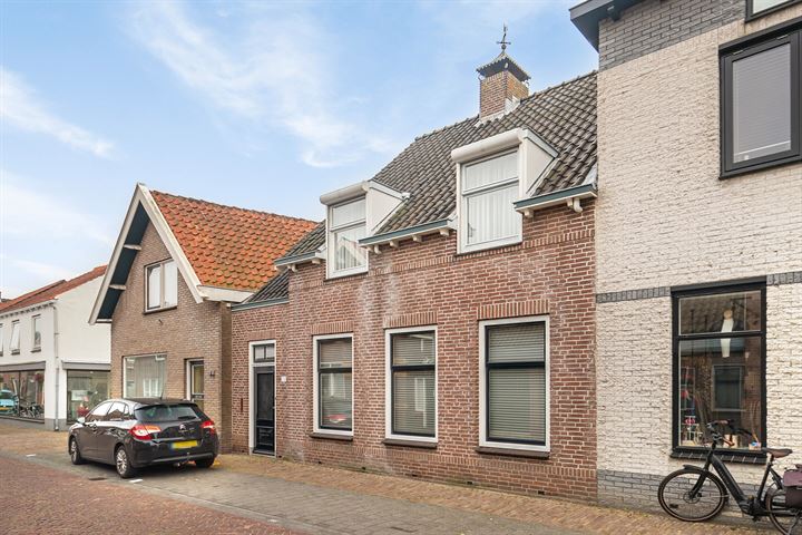 Dorpsstraat 72 in Heinkenszand foto