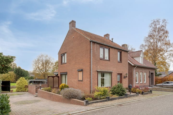 Dorpsstraat 8 in Roermond foto