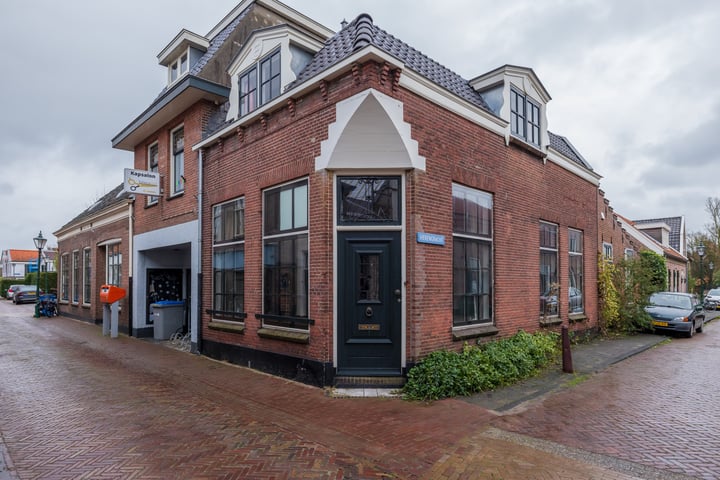 Dorpsstraat 81 in Warmond foto