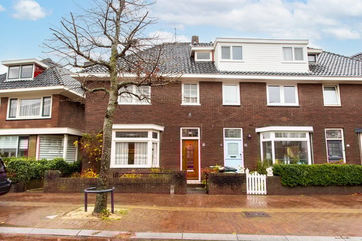 Dorpsstraat 84 in Castricum foto