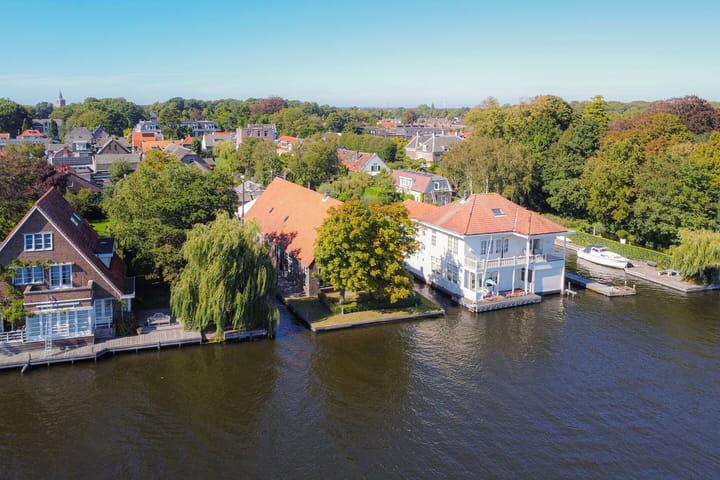 Dorpsstraat 87 in Warmond foto