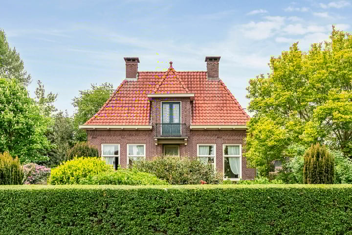 Dorpsstraat 9 in Nijeveen foto