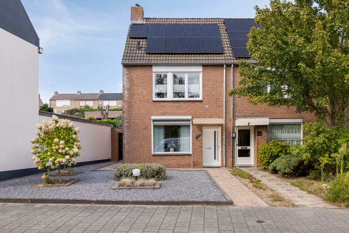 Dorpstraat 111 in Brunssum foto
