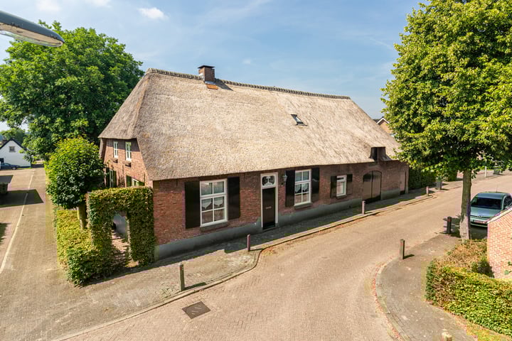 Dorpstraat 17 in Macharen foto