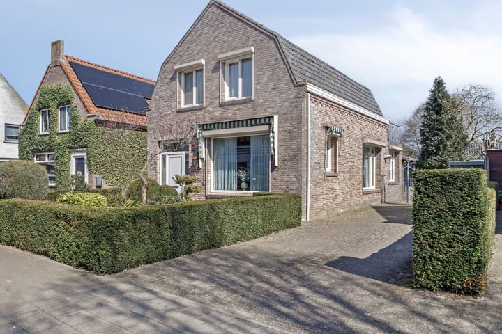 Dorpstraat 40 in Riel foto