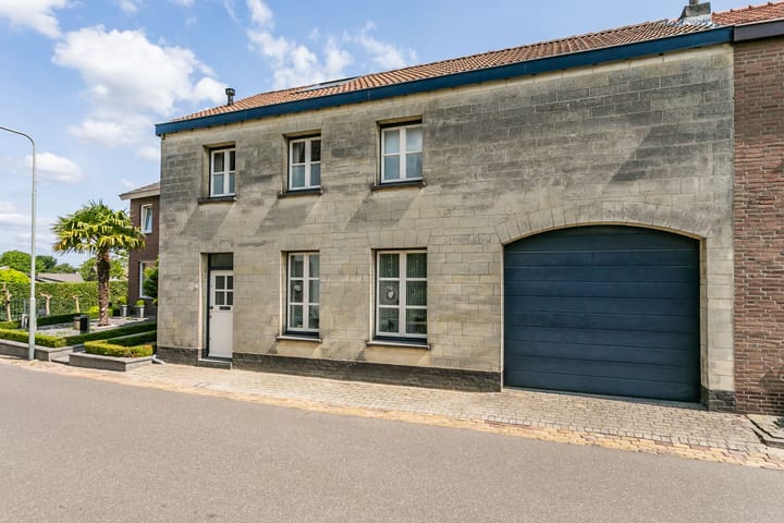 Dorpstraat 8 in Valkenburg foto