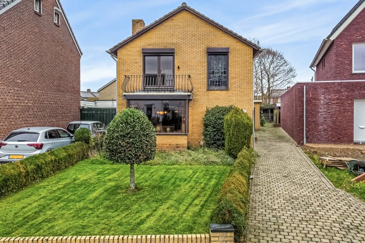 Dorpstraat 87 in Echt foto