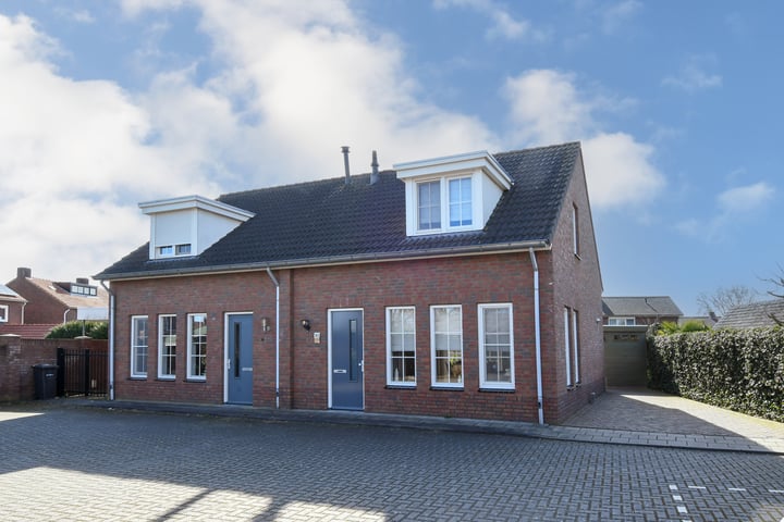 Dorpstraat 92 in Maasbree