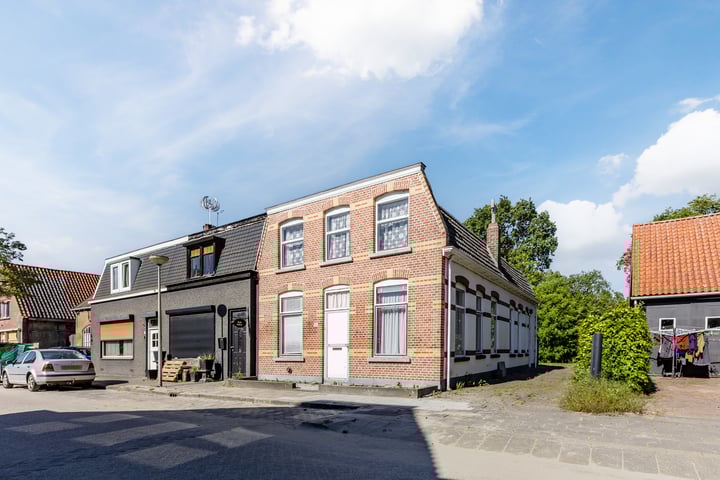 Dorpsweg 101 in De Heen
