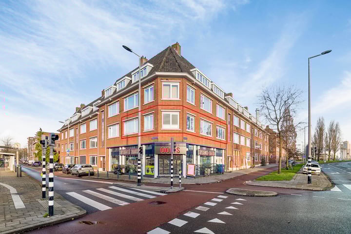 Dorpsweg 11A in Rotterdam foto