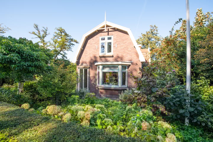 Dorpsweg 14 in Hensbroek foto